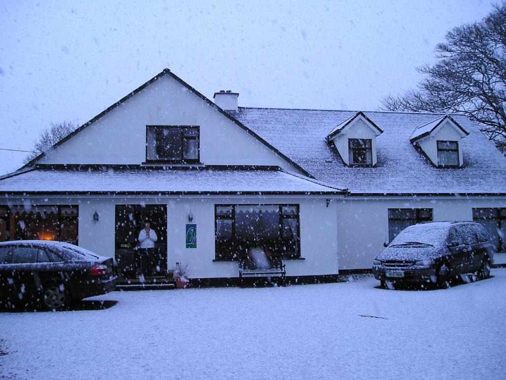 Mountain View Guesthouse Oughterard Exterior photo
